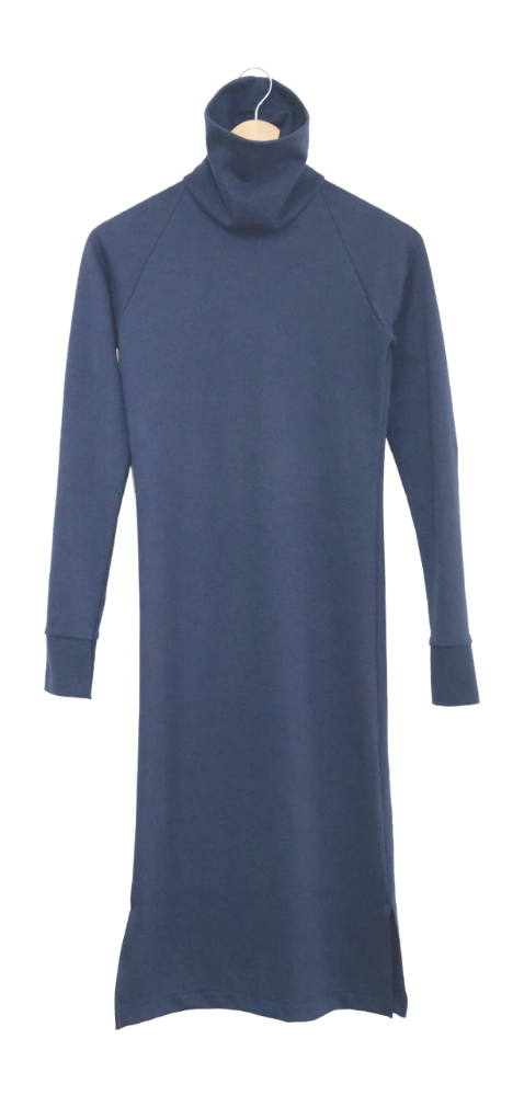 ラグランスリーブタートルネックワンピースS