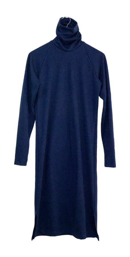 ラグランスリーブタートルネックワンピースL